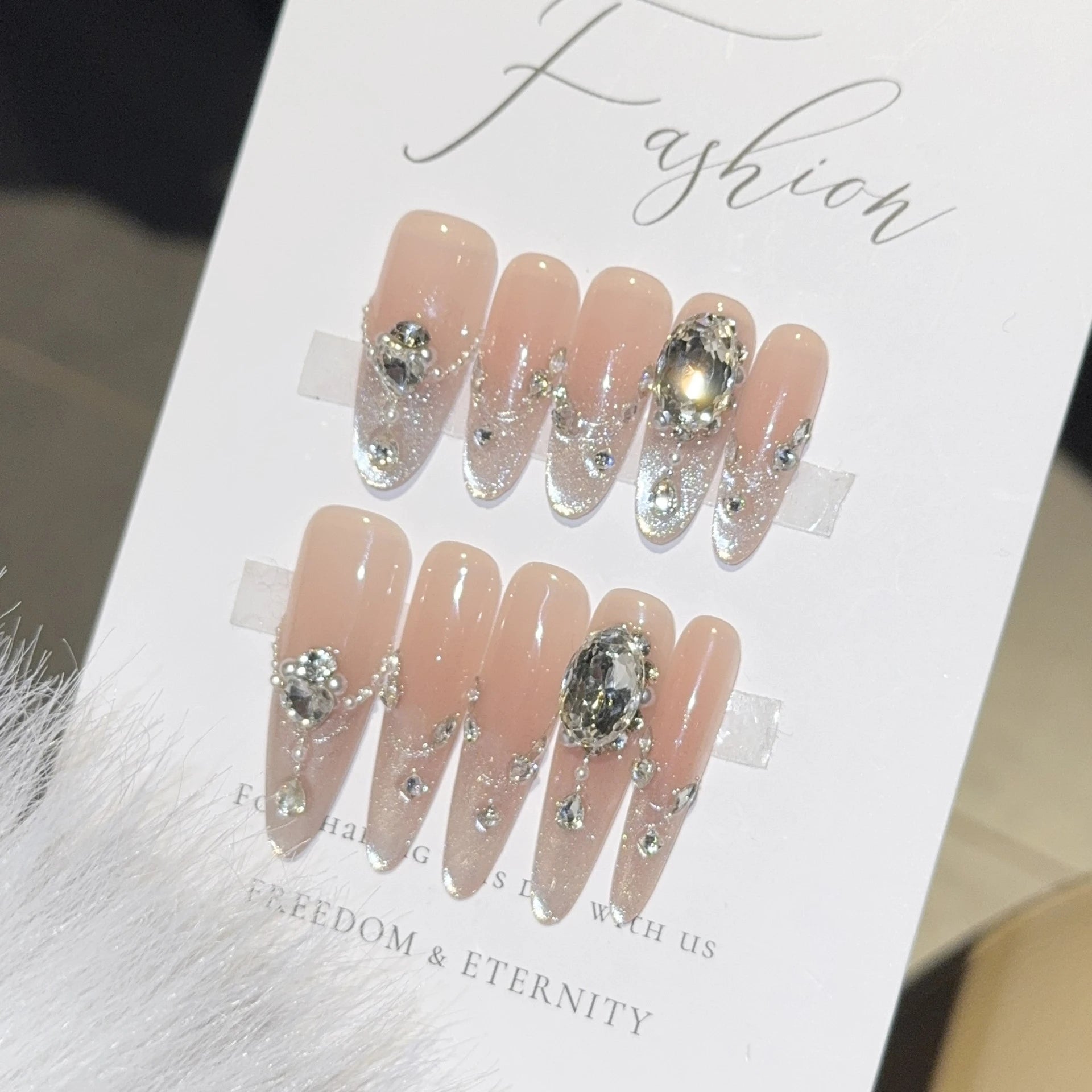 Luxury Zircon Cat Eye Press On Nails